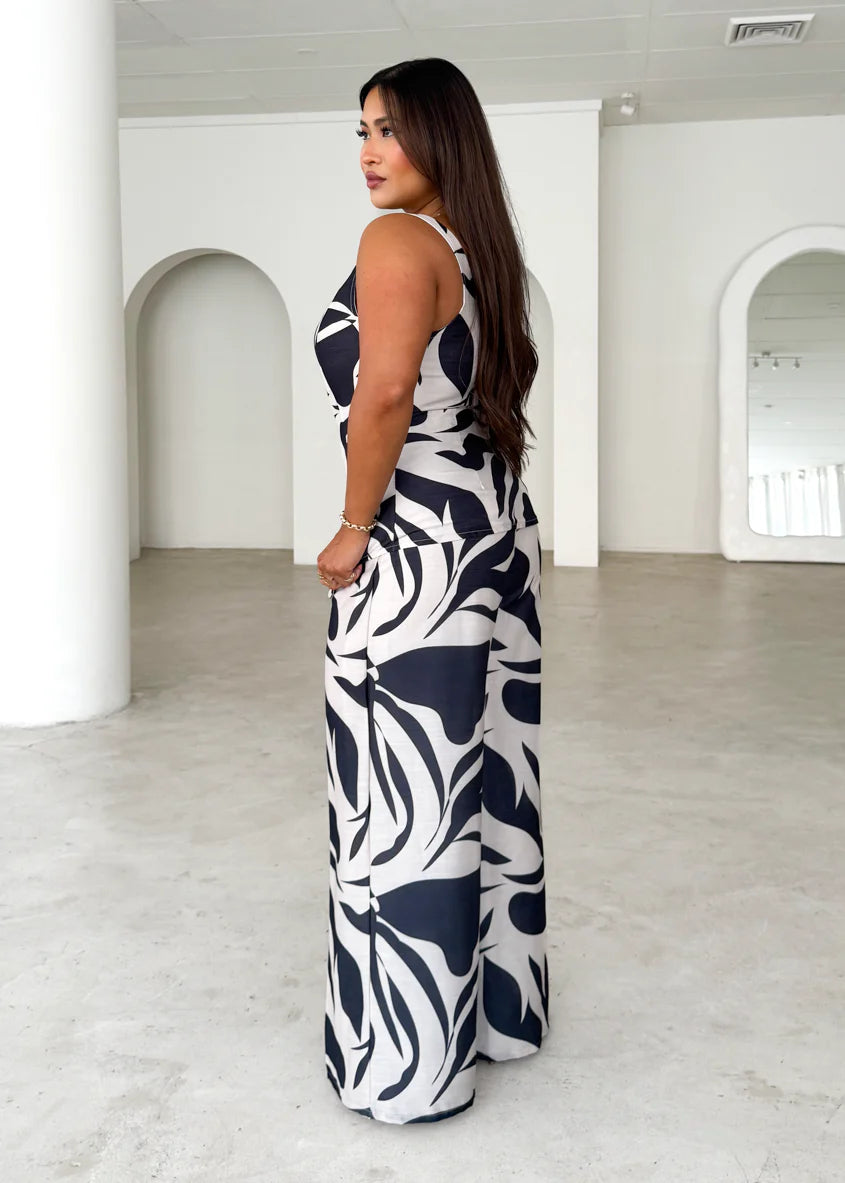 Arrow Pants - Black Abstract