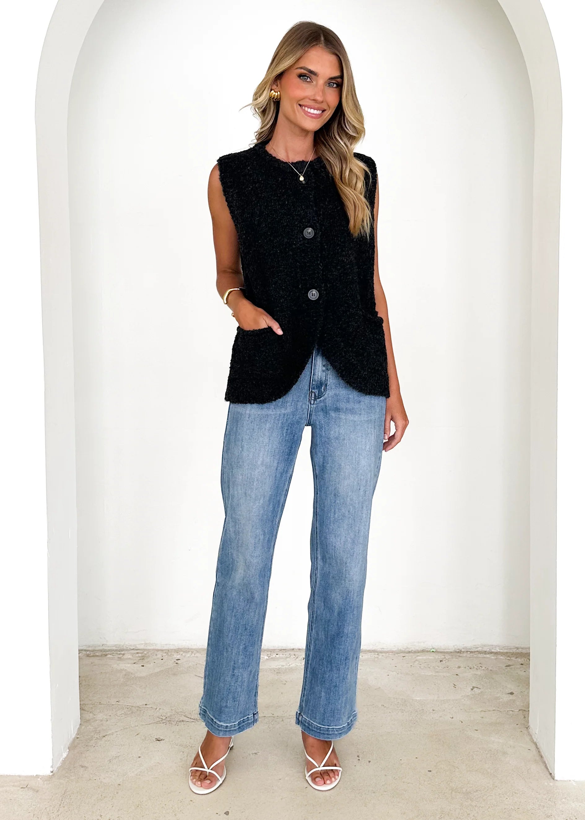 Tarragon Knitted Vest - Black