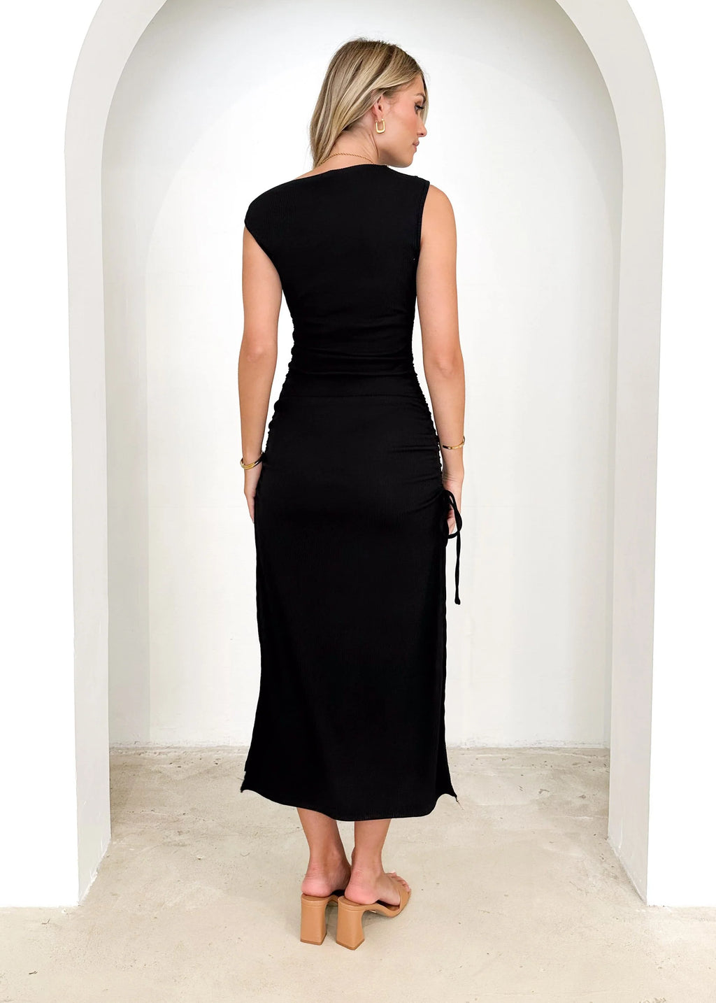 Wilderra Stretch Midi Dress - Black