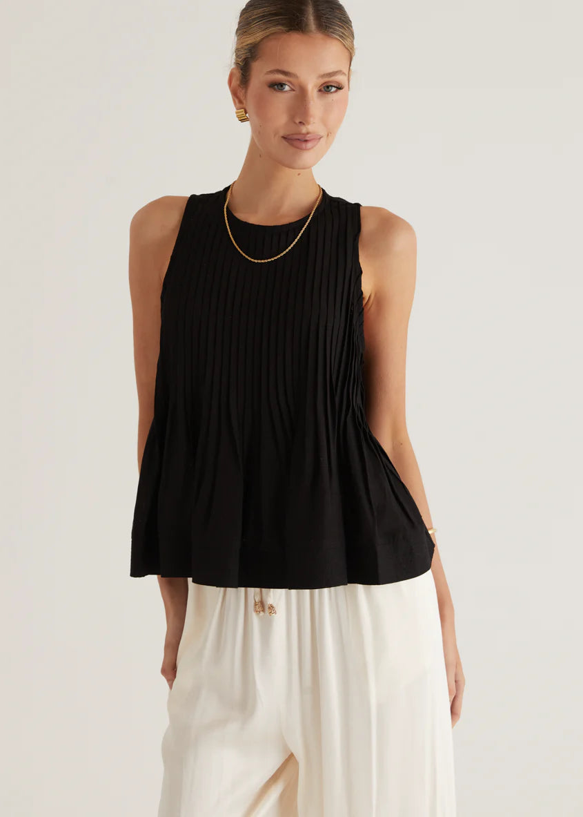 Norvina Pleated Top - Black