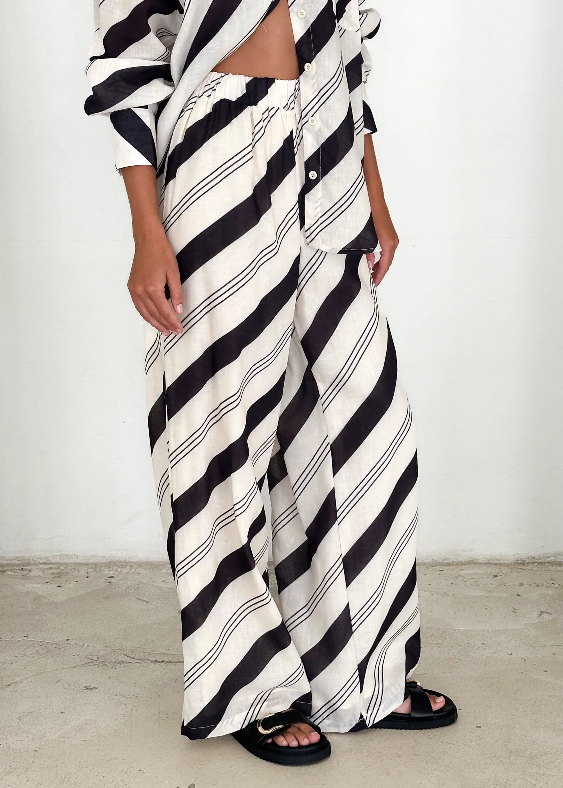 Jessa Shirt - Black Stripe