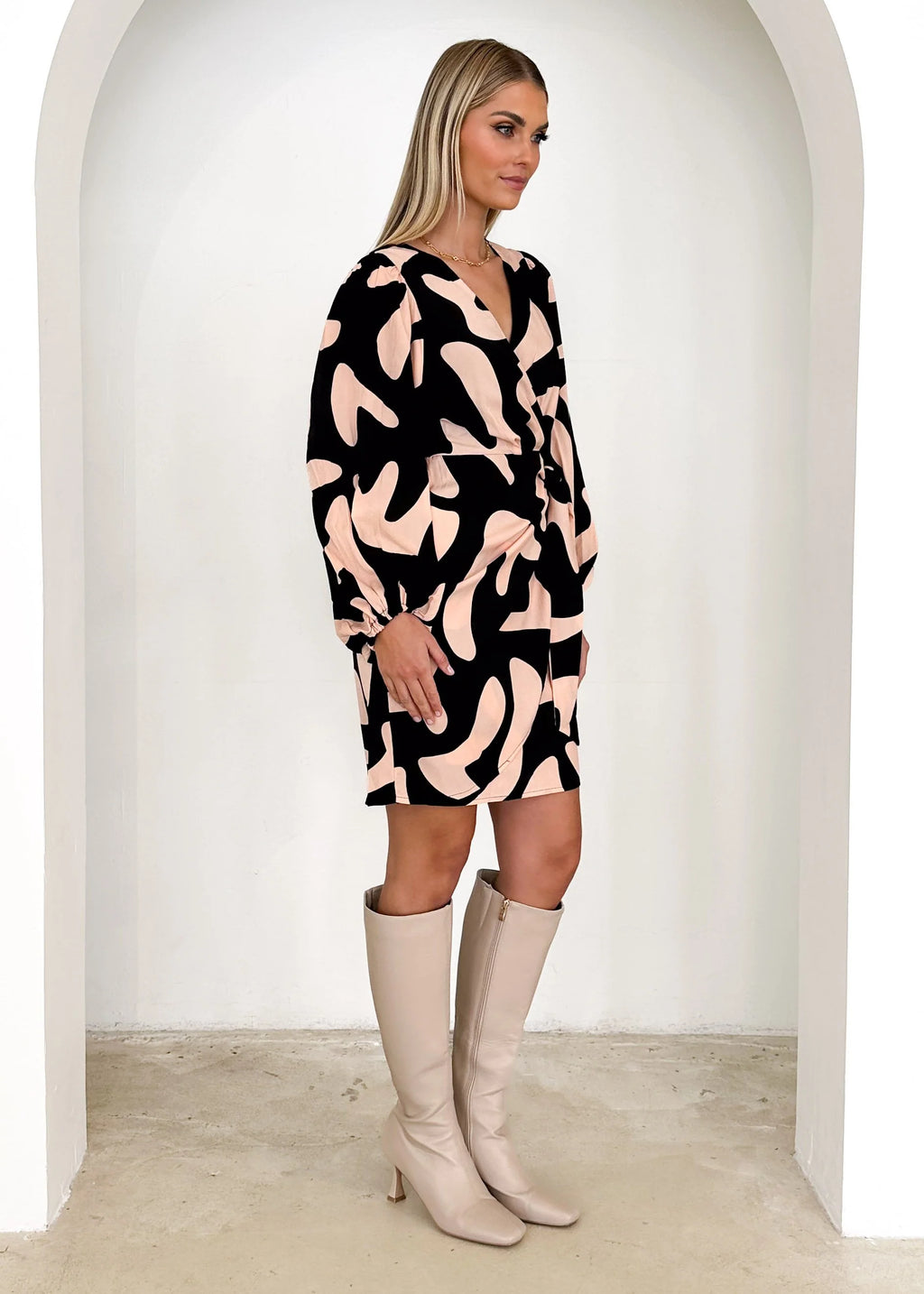 Theorra Dress - Peach Vacation