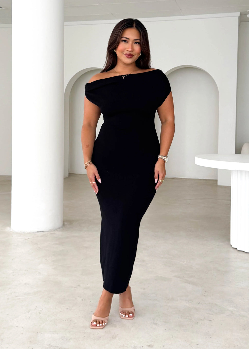 Serenade Knit Midi Dress - Black