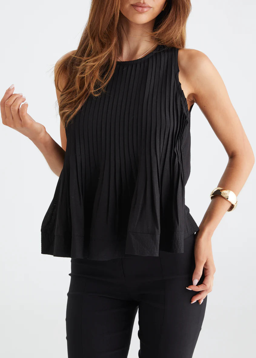 Norvina Pleated Top - Black