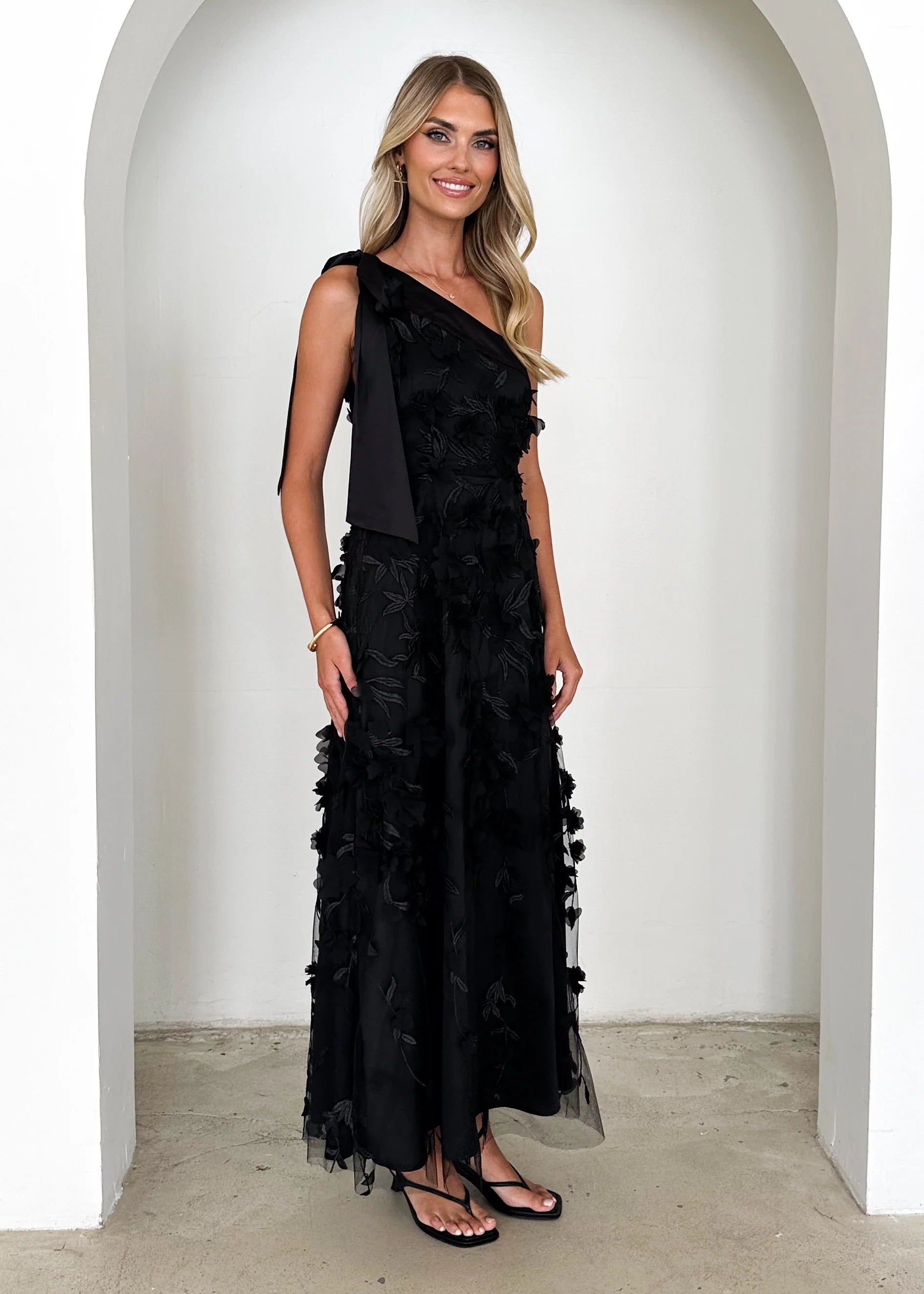 Devotion One Shoulder Midi Dress - Black