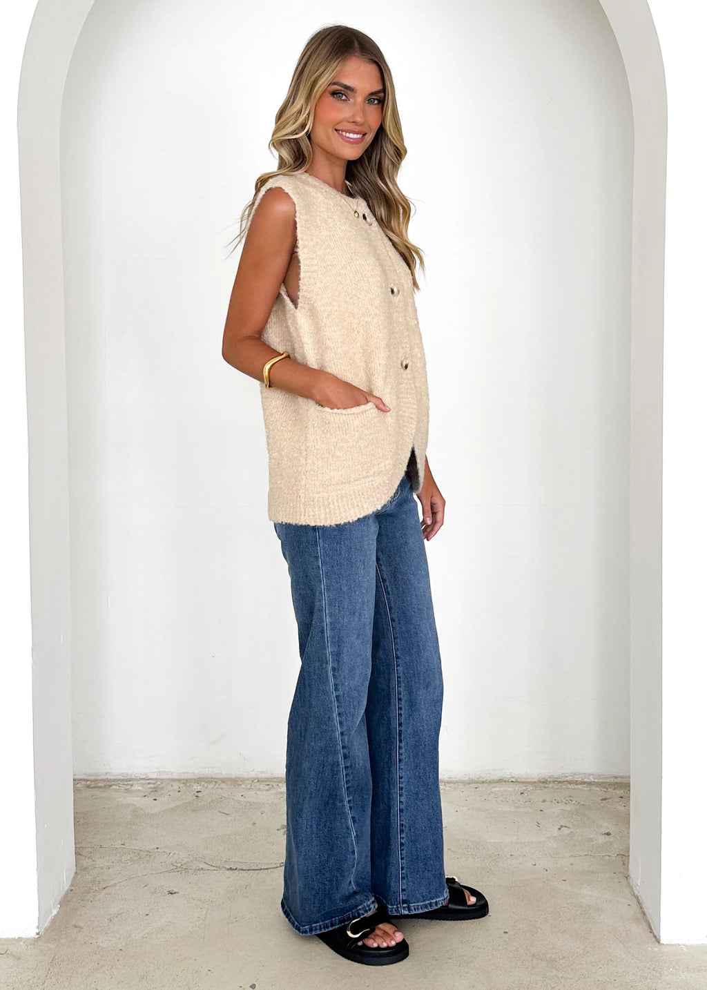 Tarragon Knitted Vest - Beige