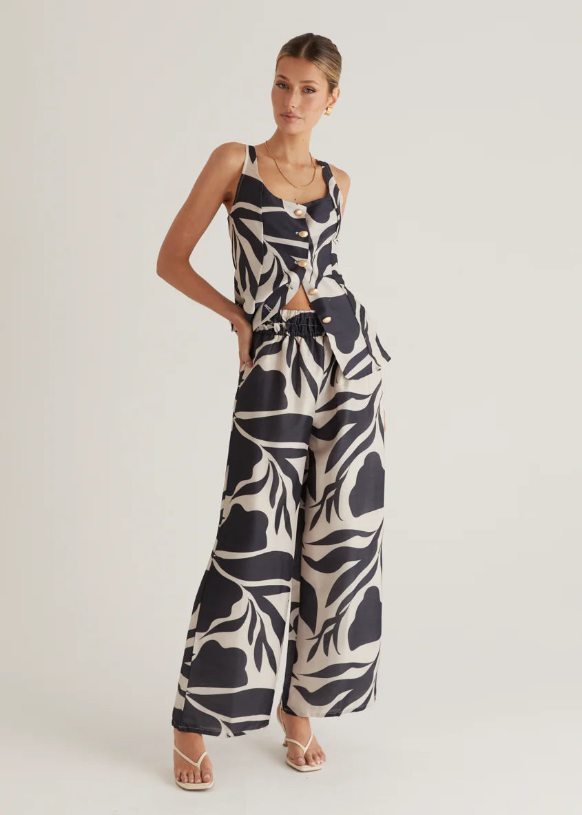 Arrow Top - Black Abstract