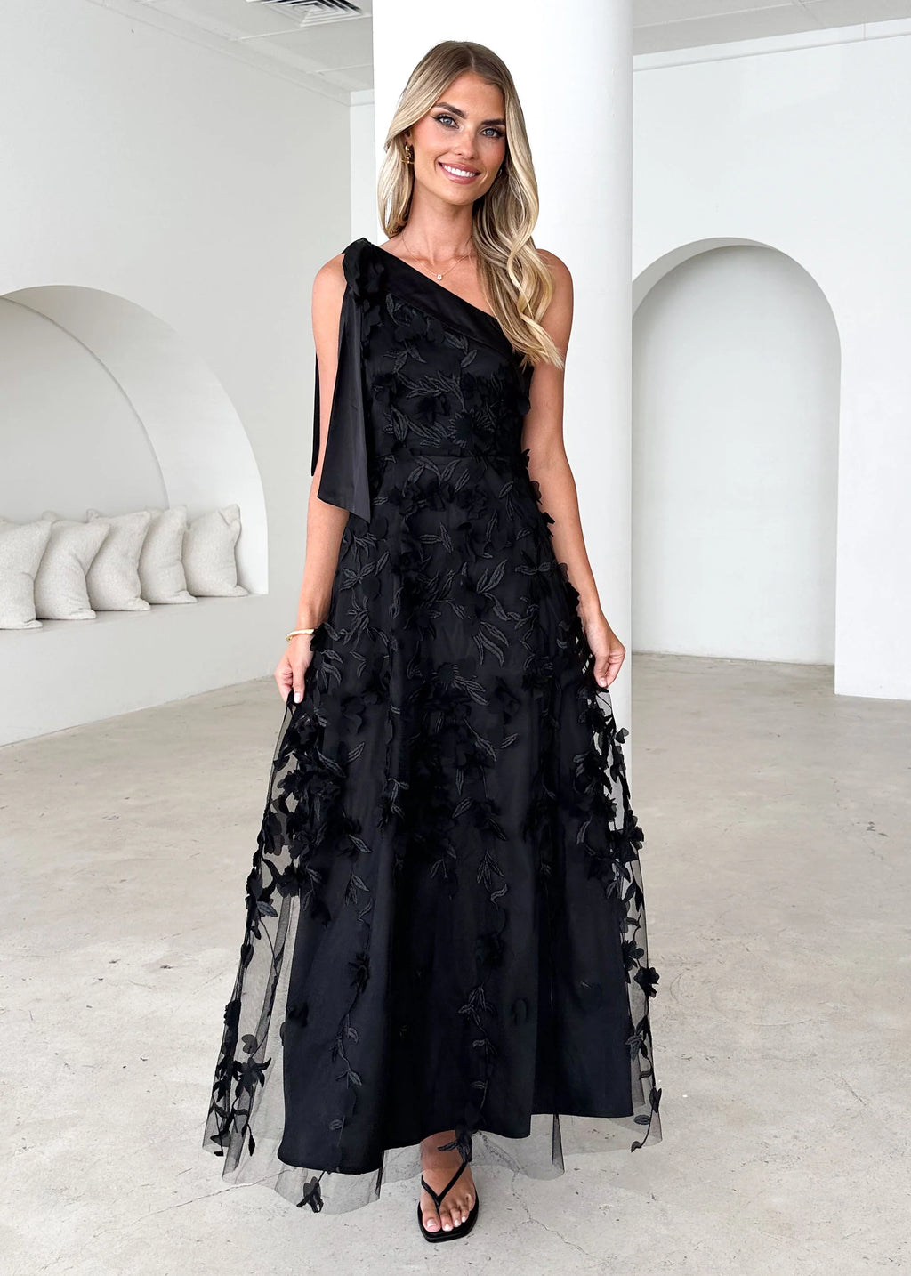 Devotion One Shoulder Midi Dress - Black