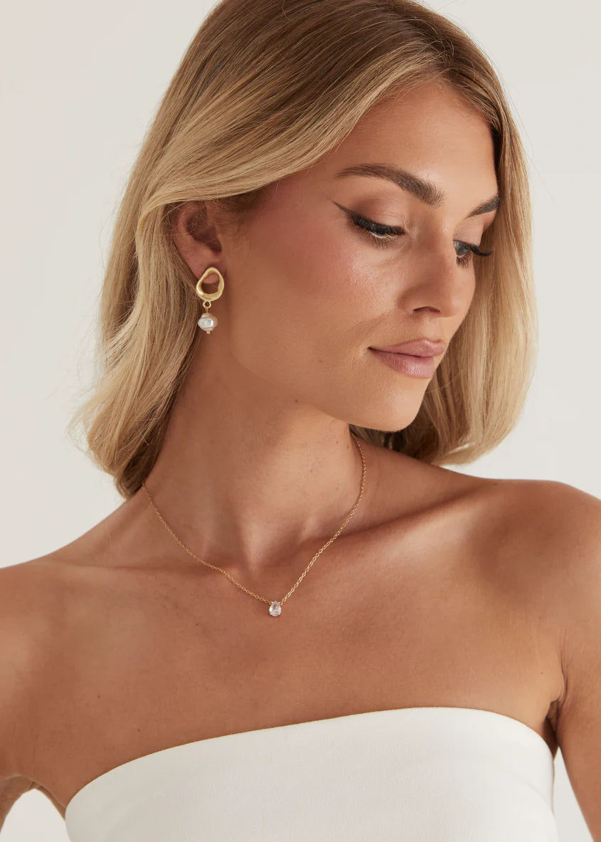 Yelina Pearl Earrings - Gold