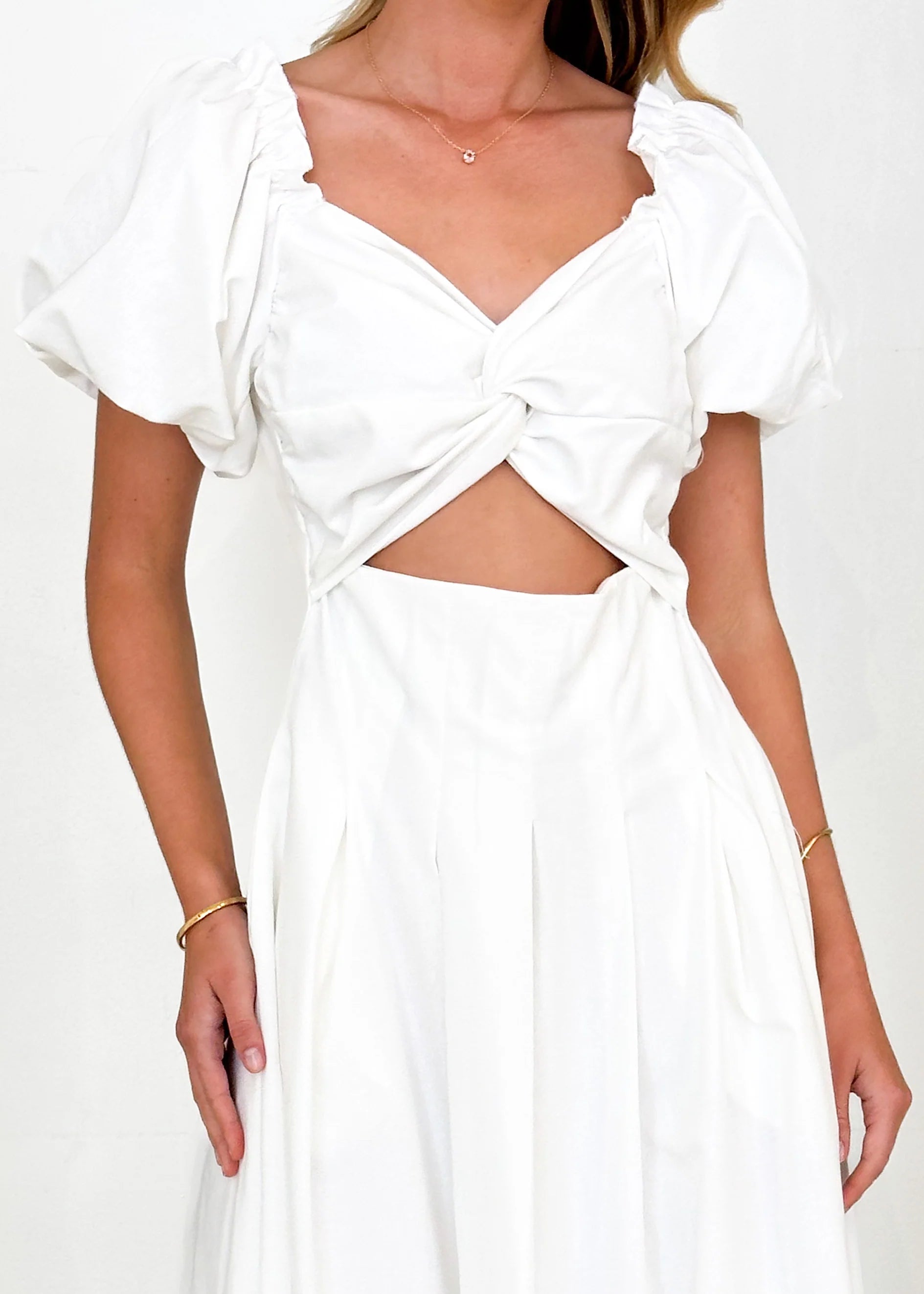 Larttie Off Shoulder Midi Dress - Off White