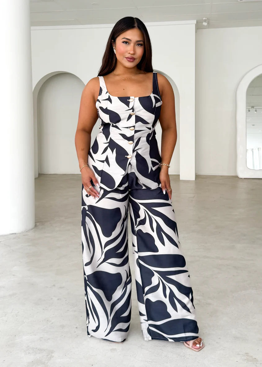 Arrow Pants - Black Abstract