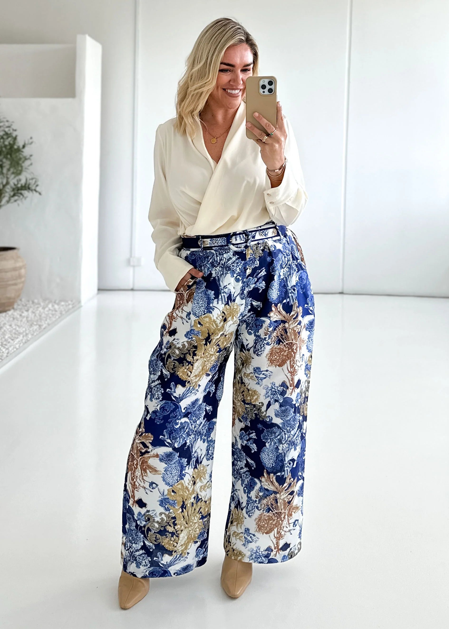 Tethroe Pants - Navy Chateau