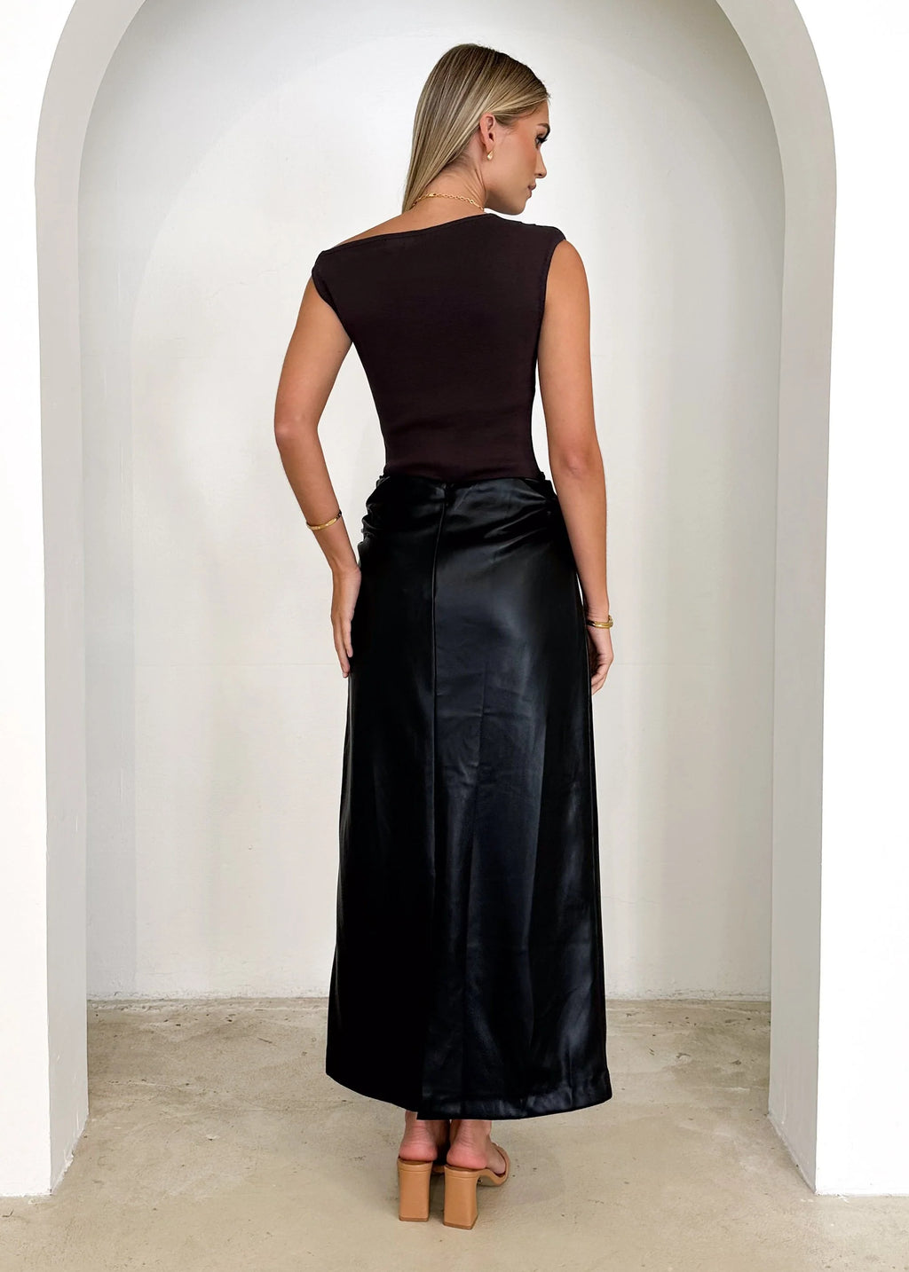 Kitta PU Midi Skirt - Black