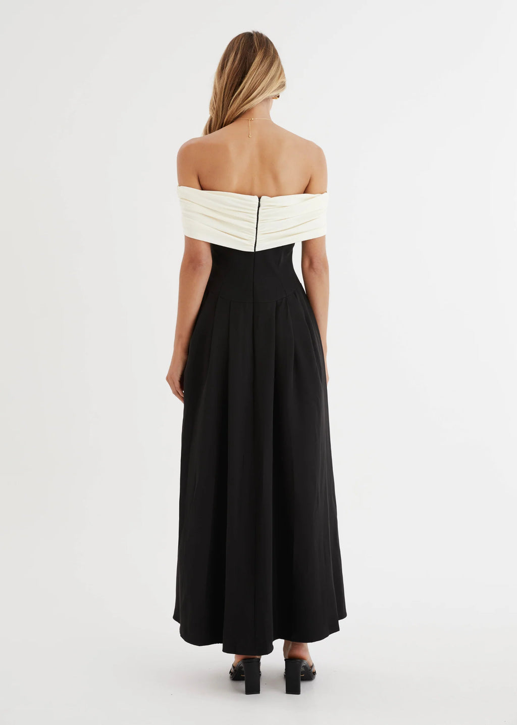 Alexiah Off Shoulder Maxi Dress - Black