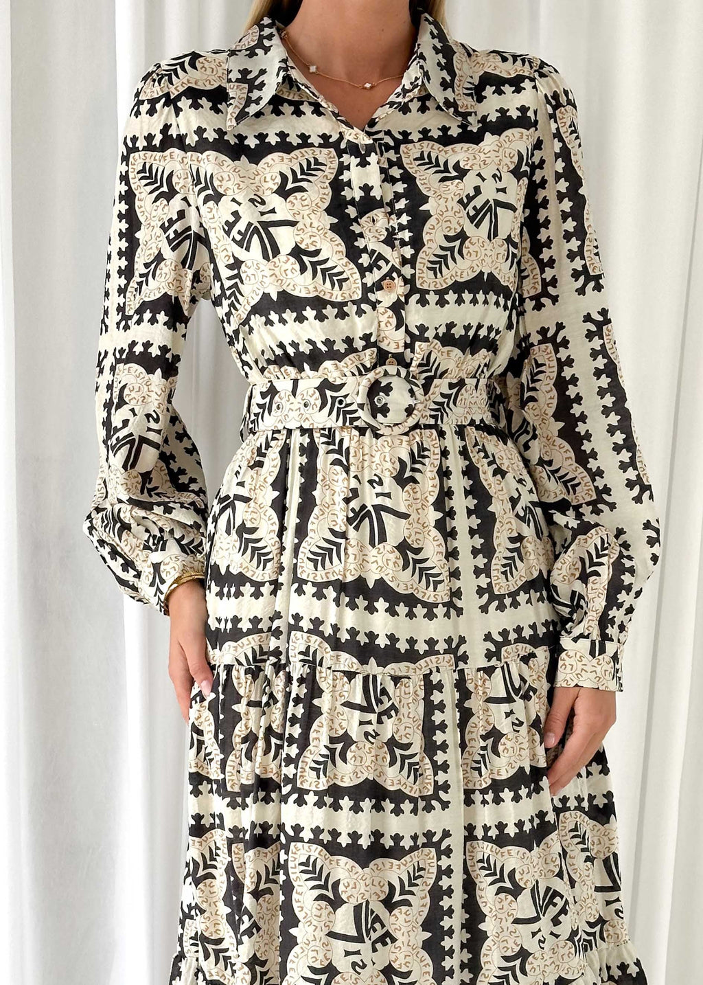 Jeltra Maxi Dress - Black Paisley