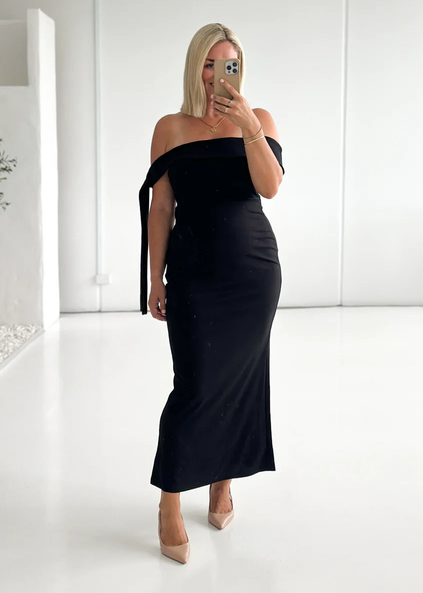 Renia Off Shoulder Maxi Dress - Black