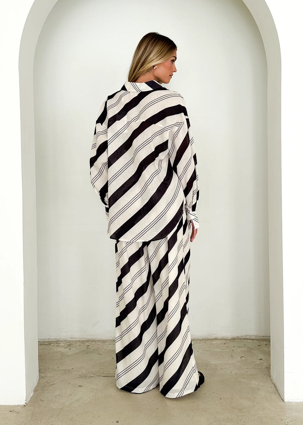 Jessa Shirt - Black Stripe