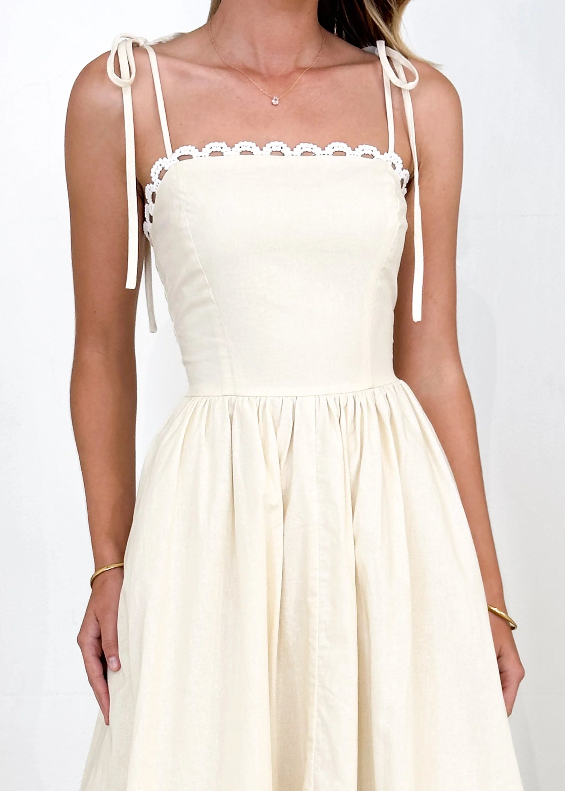 Bec Bubble Midi Dress - Nude