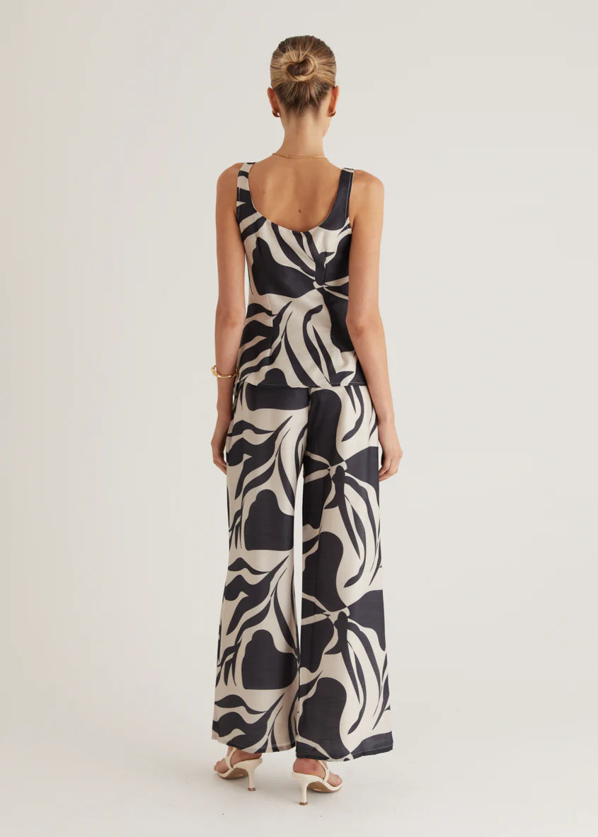 Arrow Top - Black Abstract