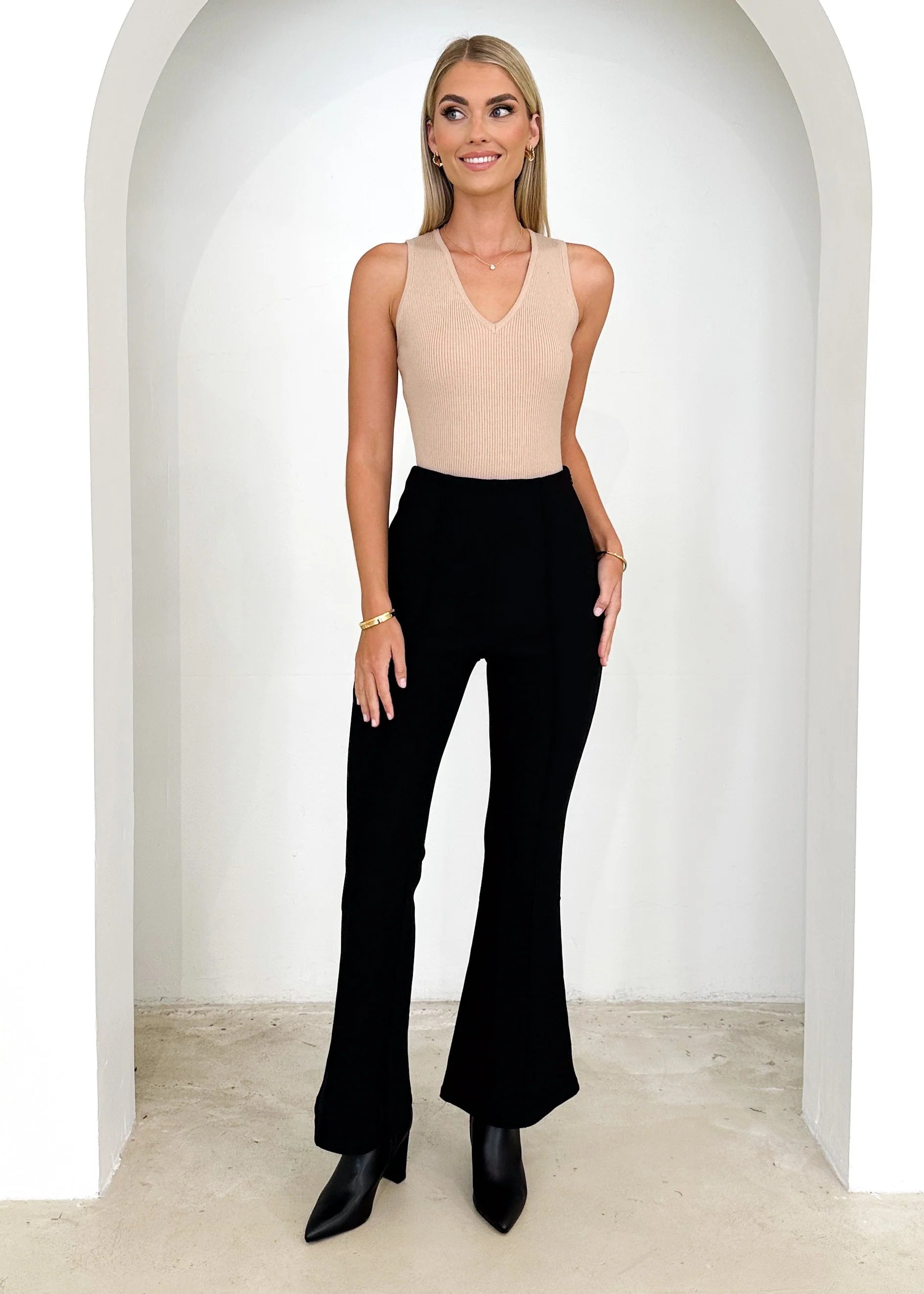 Hollora Pants - Black