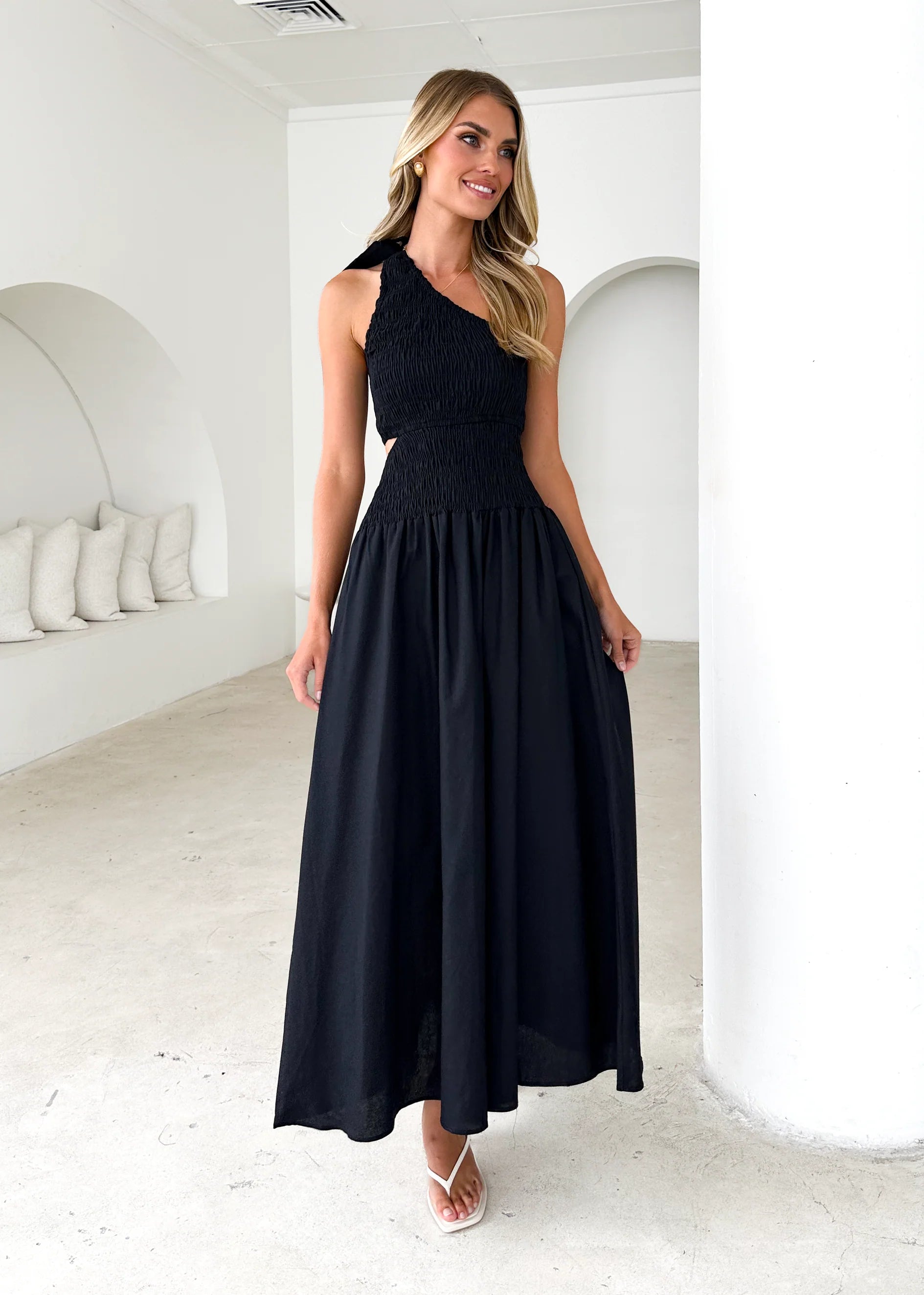 Villa One Shoulder Maxi Dress - Black