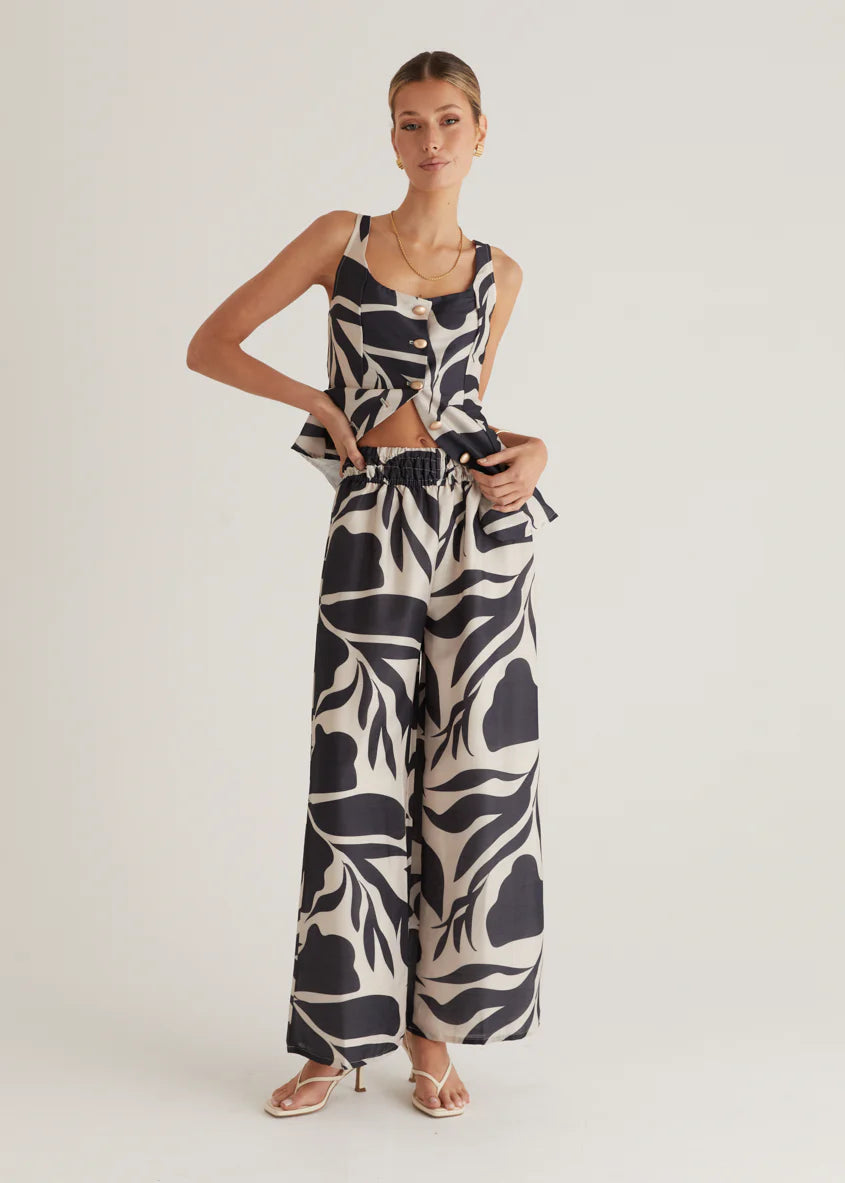 Arrow Pants - Black Abstract